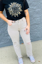 Load image into Gallery viewer, Seamed Skinny Jean
