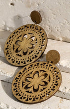 Load image into Gallery viewer, Filigree Wood Earring
